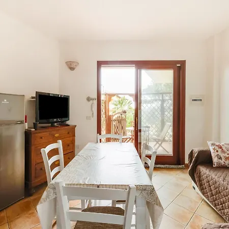 With Private Garden And Air Conditioning Apartamento