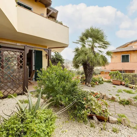 With Private Garden And Air Conditioning *