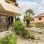 With Private Garden And Air Conditioning *