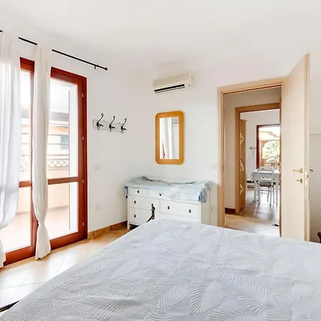 With Private Garden And Air Conditioning *